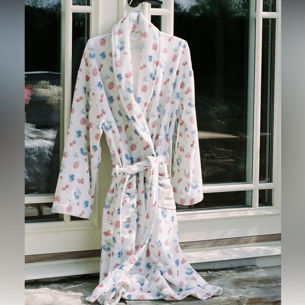 Djerf Avenue Robe
